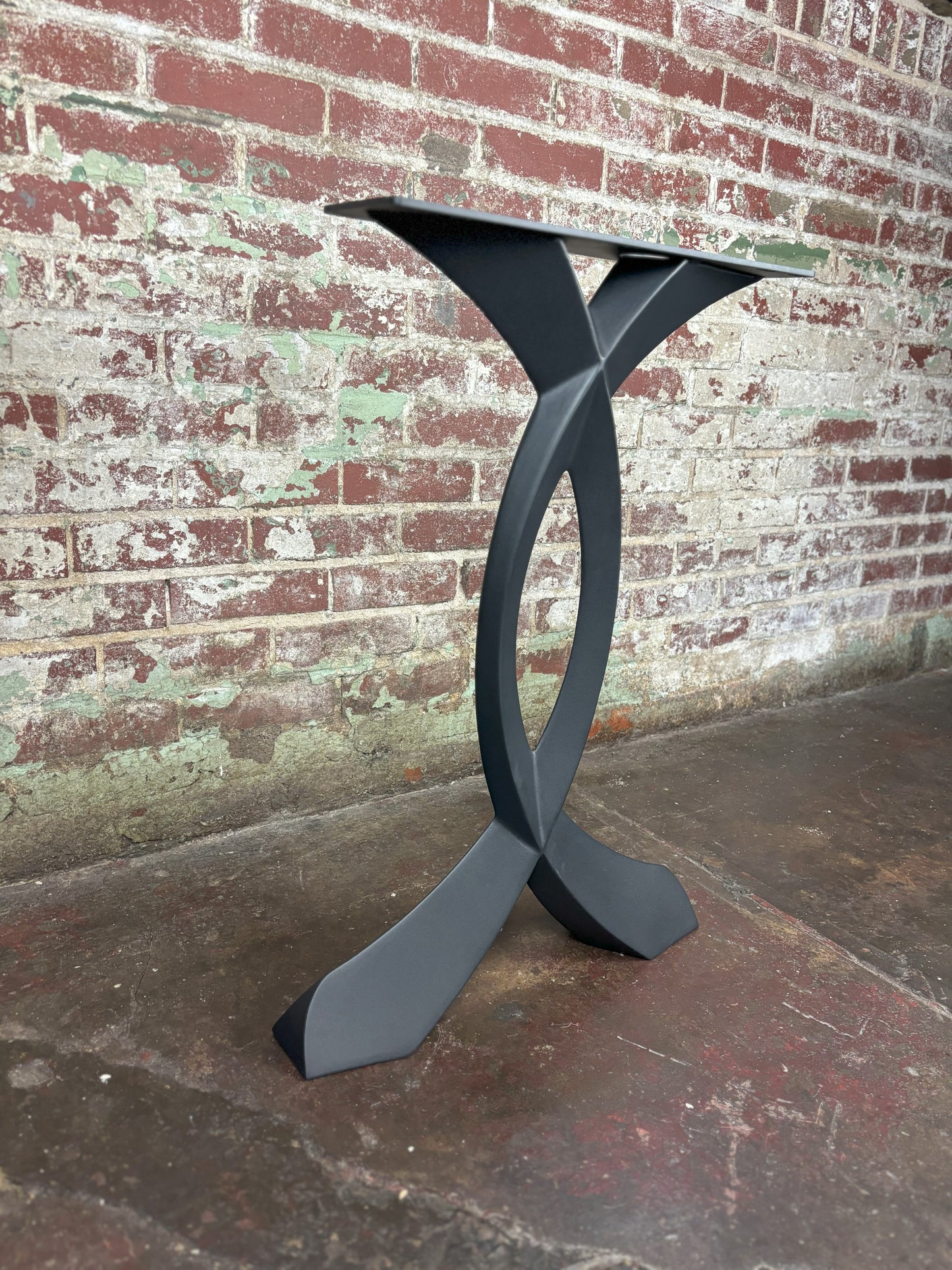 Curva Style Table Base