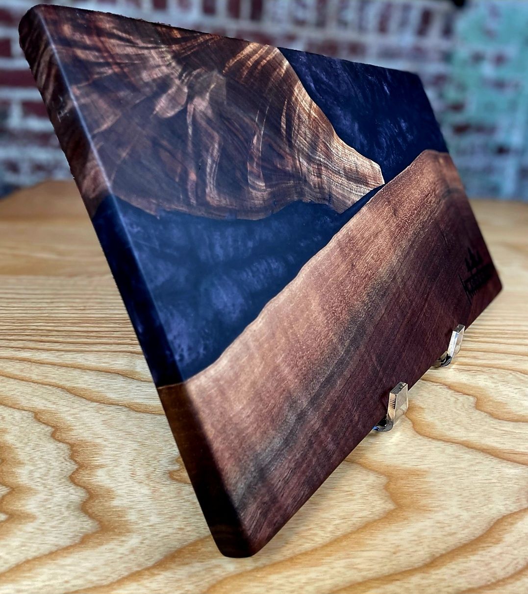 High-Quality Color Charcuterie Boards with Epoxy